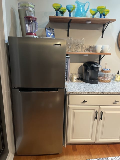 Full Refrigerator/ Freezer