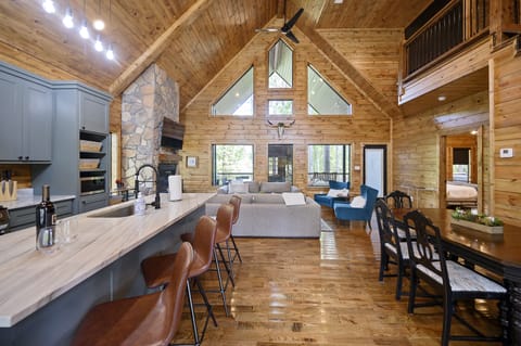 Kitchen table seats 6 and bar seats 4