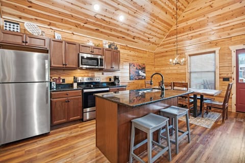 mainlevel-kitchen-_kjh8203