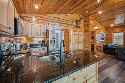 mainlevel-kitchen-_kjh8743