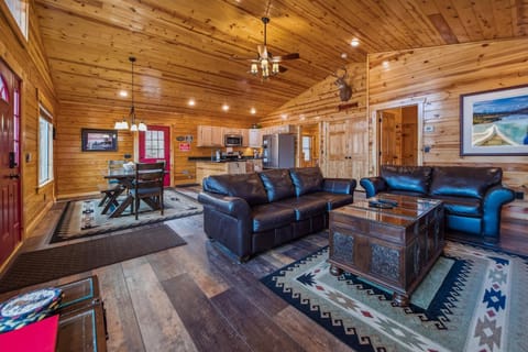 mainlevel-livingroom-_kjh8713