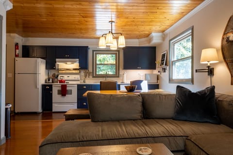 Fully Equipped Kitchen w/ Electric Range