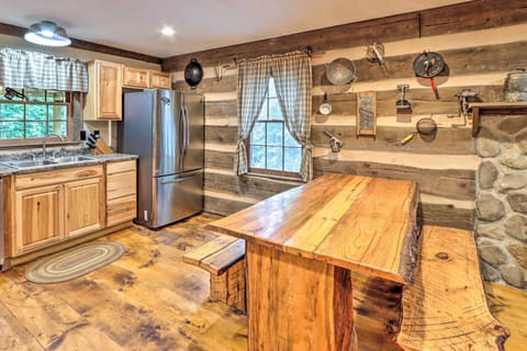 Dining Area | Dishware & Flatware