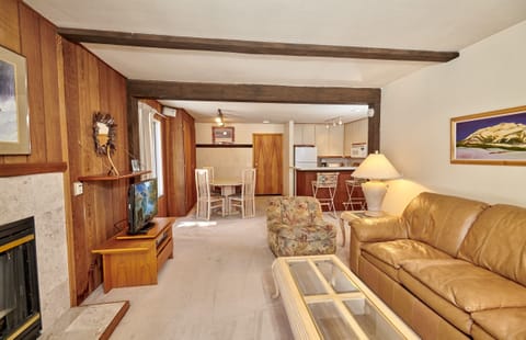 Living Room, Indoors, Room, Flooring, Couch