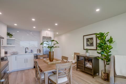 Kitchen and dining table