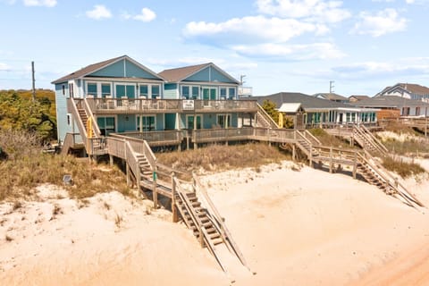 Twin Landings is the perfect place for a large group to enjoy oceanfront living together, and still have the room they need to spread out.