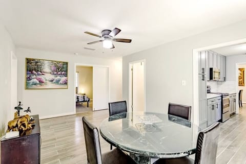 Cccf9c60 c576 4df3 9336 21802857e43f