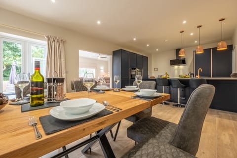 Ground floor: Looking towards the kitchen