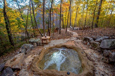 Rock like hot tub