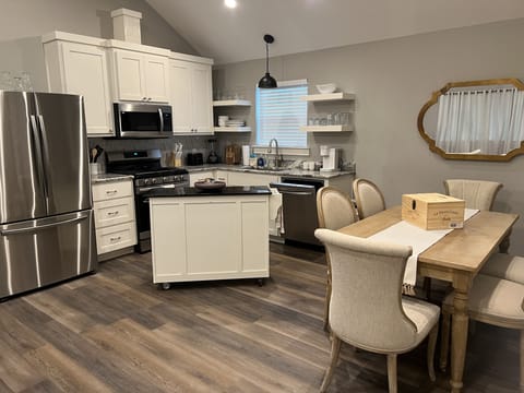 New appliances and granite counter tops
