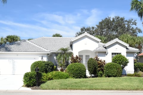 FRON ELEVATION