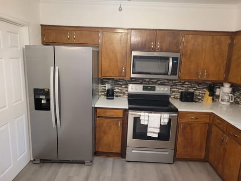 STAINLESS STEEL APPLIANCES