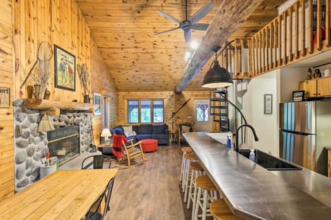 Manitowish Waters Vacation Rental | 3BR | 2BA | 1,200 Sq Ft | 4 Steps to Enter
