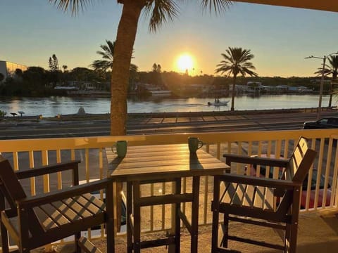 Intracoastal boat views from your balcony