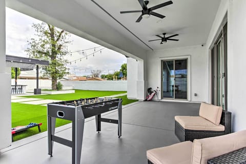 Private Backyard Area | Smart TV | Gas Grill | Cornhole