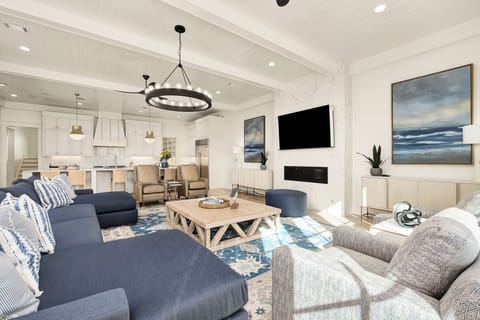 Emerald Le Luxe - Web (17)