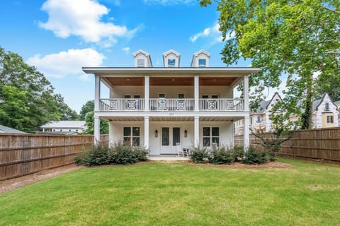 Front of house on College St