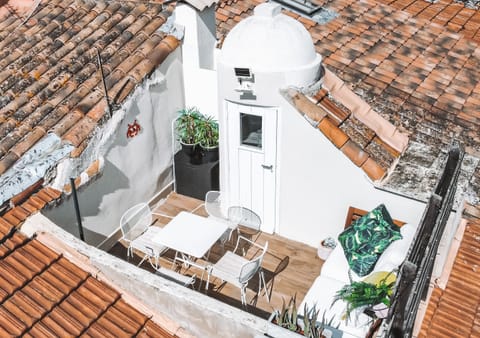 The hidden gem a beautiful roof terrace in the centre of Arles