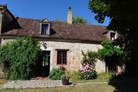 House from courtyard