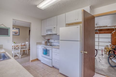 Kitchen area with Amenities