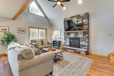 Albrightsville Vacation Rental | 4BR | 3BA | 2,658 Sq Ft | Stairs Required