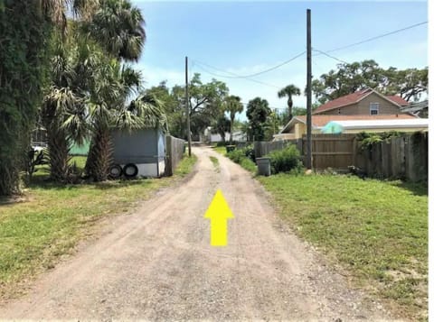 Head up the hill via alleyway to the crown of the road 