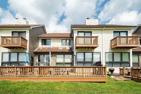 Ski Harbor 14 Exterior Back