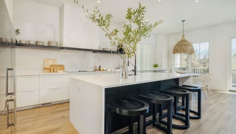 Welcome to Paradise View!
Fully equiped kitchen with 2 dishwashers