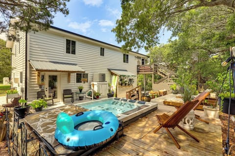 Holly Ridge Vacation Rental | 4BR | 3BA | 2,000 Sq Ft | 1 Step for Entry