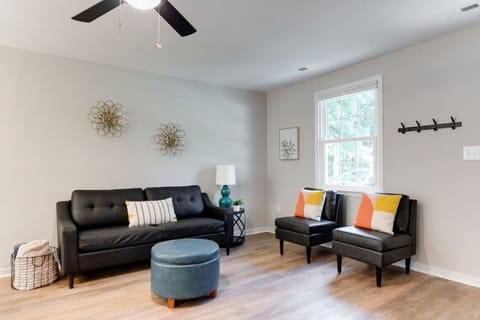 Enjoy an open layout with a sleek, modern vibe. Relax with your favorite book, play games, or simply unwind in this airy space that flows effortlessly into the kitchen and dining areas.