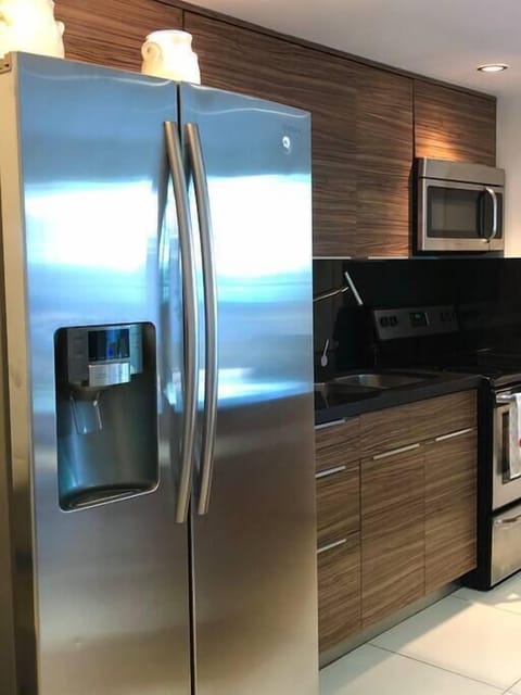 6c020556 b28b 41be b8be 8c0e67c267eb