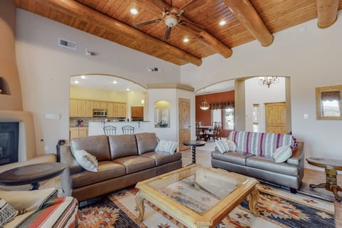 Living room: Enjoy the new couch