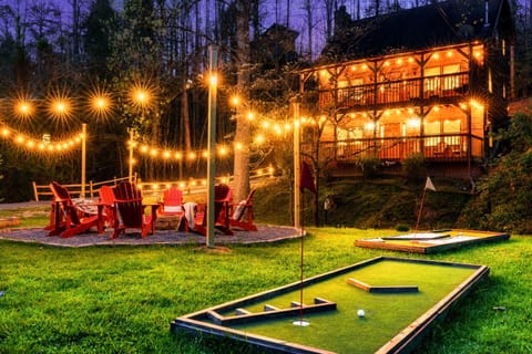 Day or night, this cabin will keep the entire group entertained.