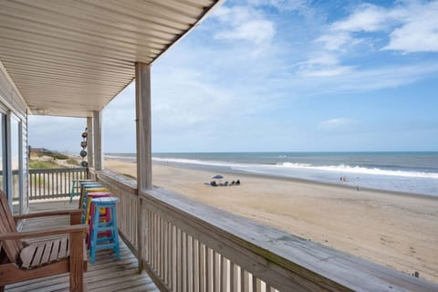 5-web-or-mls-7042-Beach-Therapy-Deck-V5