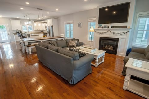 Main House | Main Level | Living Room