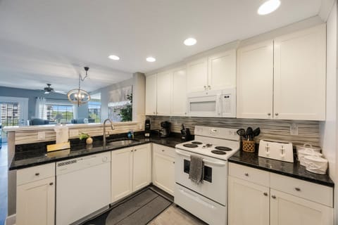 stocked with eating/drinking utensils