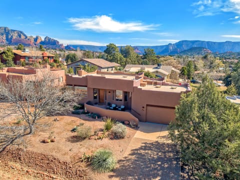 Your own private oasis, just steps away from hiking, shopping, and dining!