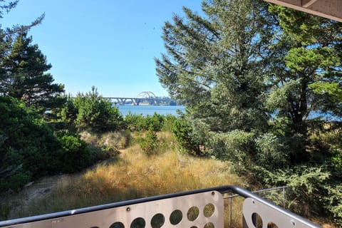 Welcome to Alsea Shores and enjoy the Alsea Bay!