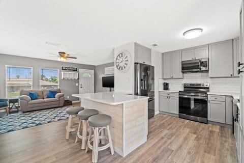 11-web-or-mls-138-chelsea-dr