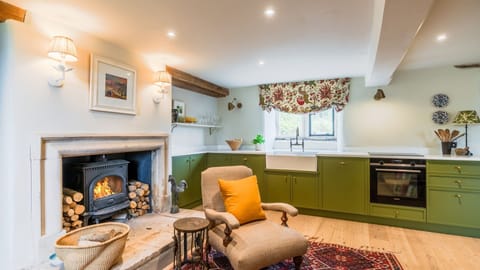 Kitchen fireplace, Locks Cottage, Bolthole Retreats