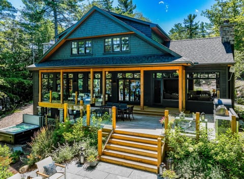 Cottage - Lake Side