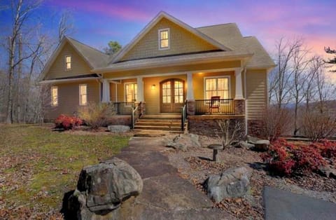 A luxurious Sewanee retreat. 