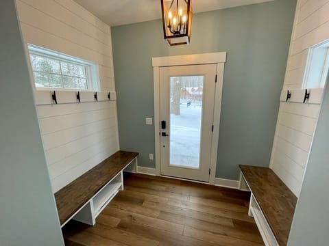Locker area to store your beach gear and shoes. 