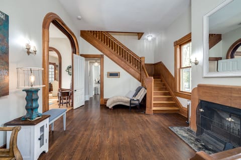 1920s Entryway with grand piano