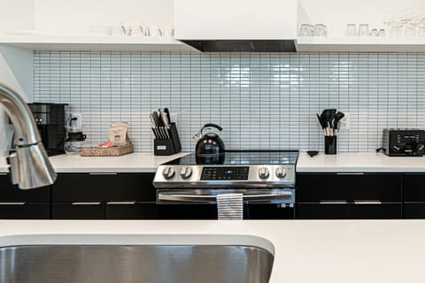 Fully equipped kitchen with coffee station