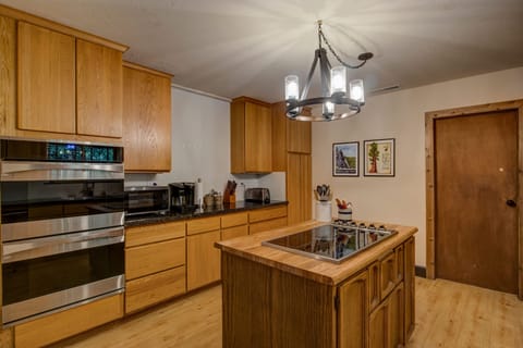 Well appointed kitchen with double oven
