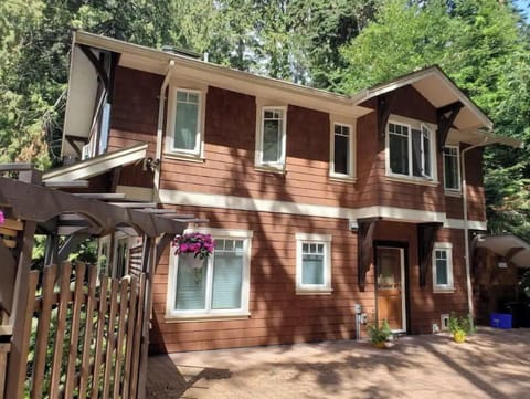 Home - Charming Nest is on the entire second floor with a private entrance 