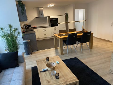 Kitchen / Dining Area