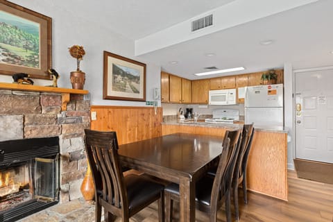 Dining Area, Seating for Four