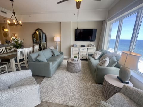 Comfortable Den Seating with Large TV/Roku/DVD